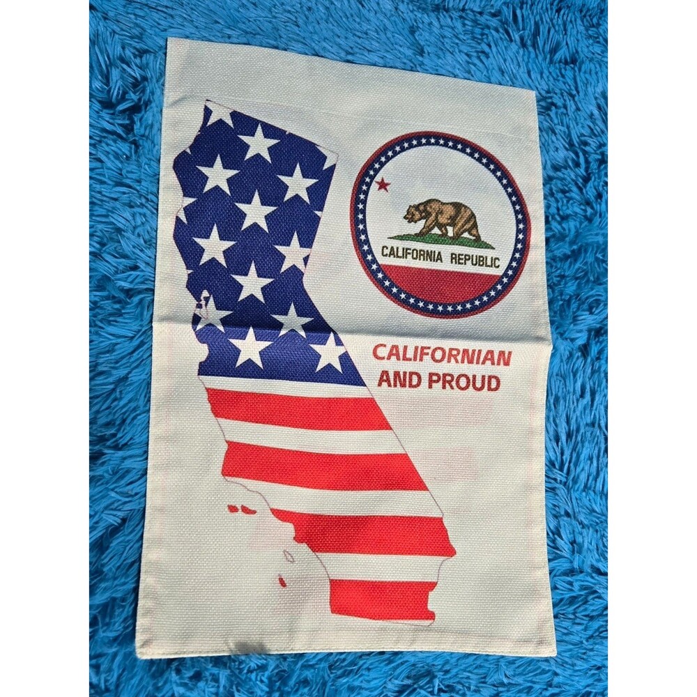 California Republic 12"x18" Polyester Yard & Garden Flag - Bear Emblem